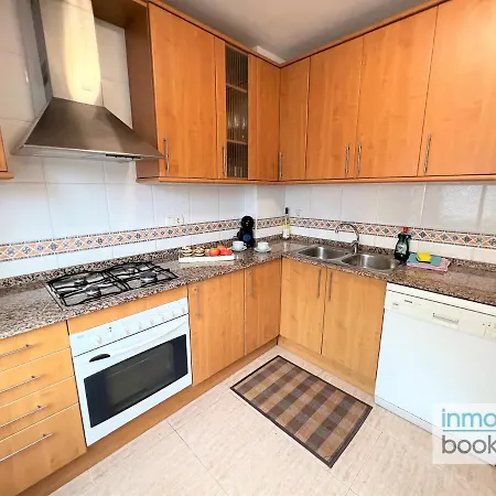 Apartamento ático , Con Piscina , Barbacoa Y Parking *