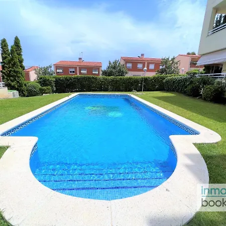Atico , Con Piscina , Barbacoa Y Parking *