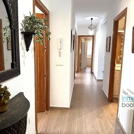 Atico , Con Piscina , Barbacoa Y Parking